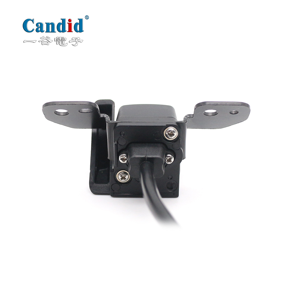 Câmera de ré personalizada para Nissan Patrol