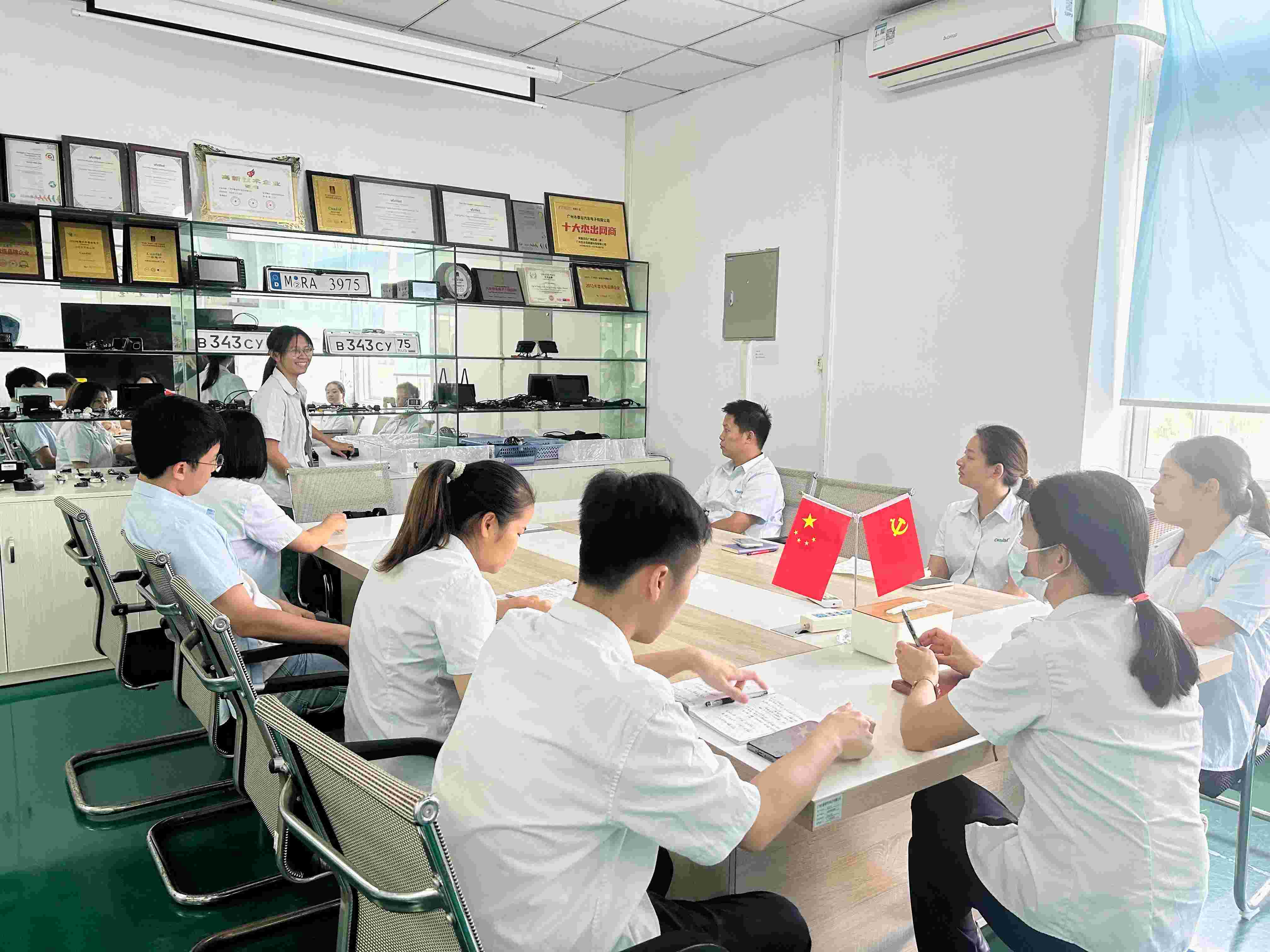 Prática pré-show da Hong Kong Electronics Fair - Sincera