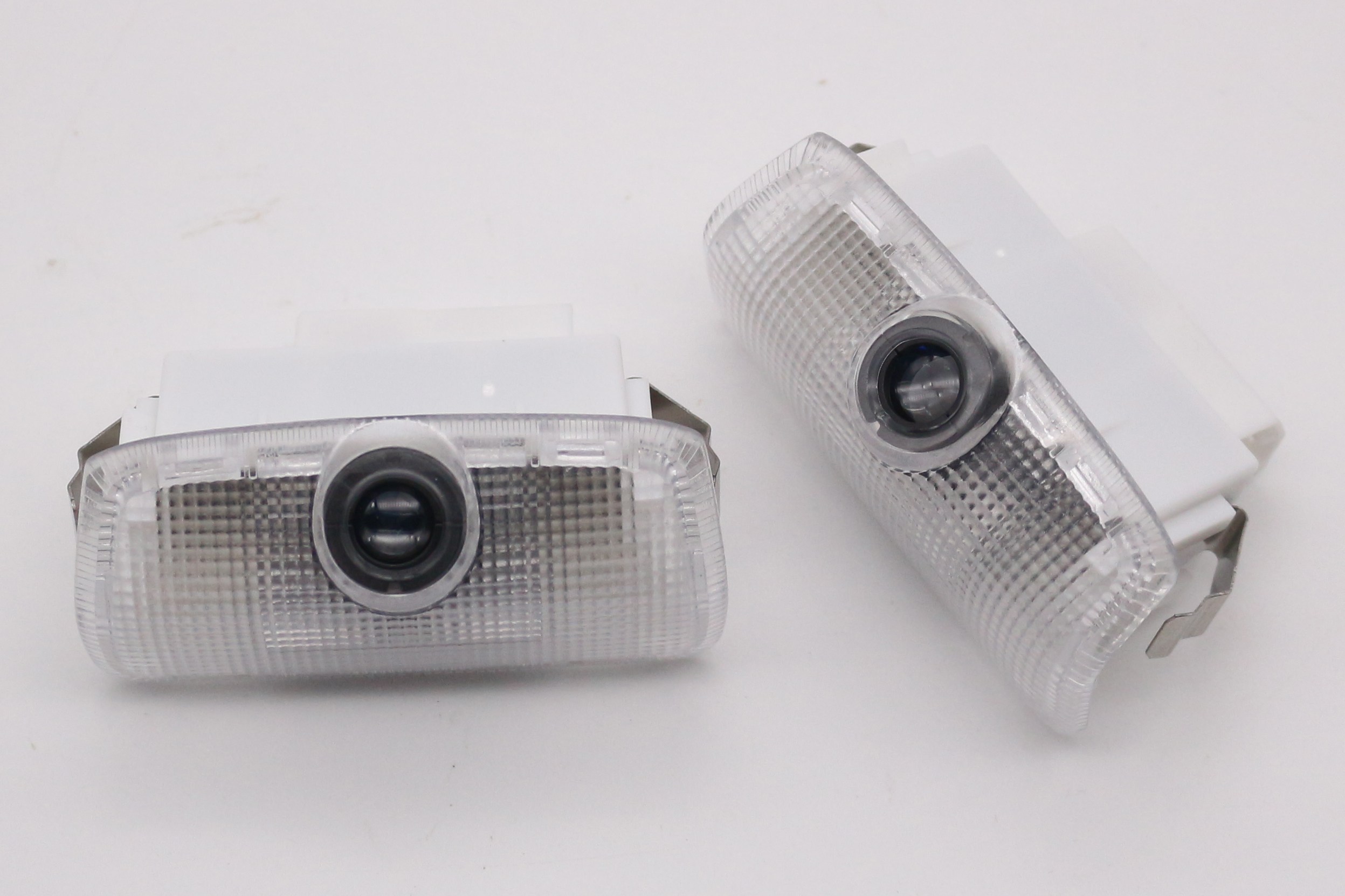 Luzes de boas-vindas universais e personalizadas para carros